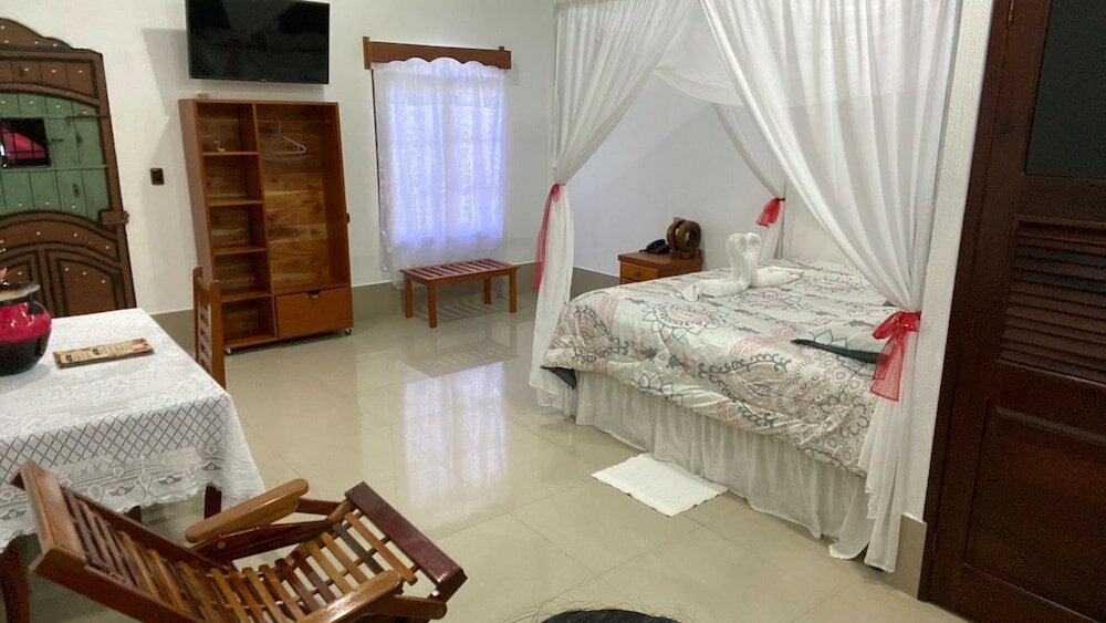 Фото Hotel y Restaurante Las Adas y Estrellas