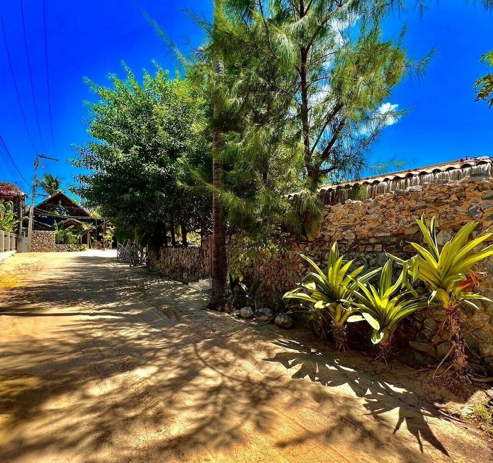 Фото Aloha Village Bangalôs