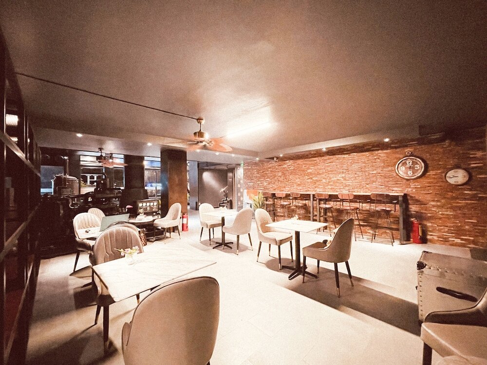 Фото The H Hotel Phnom Penh