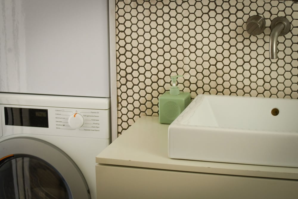 Фото Modern & Bright 3br apt with 2Balconies