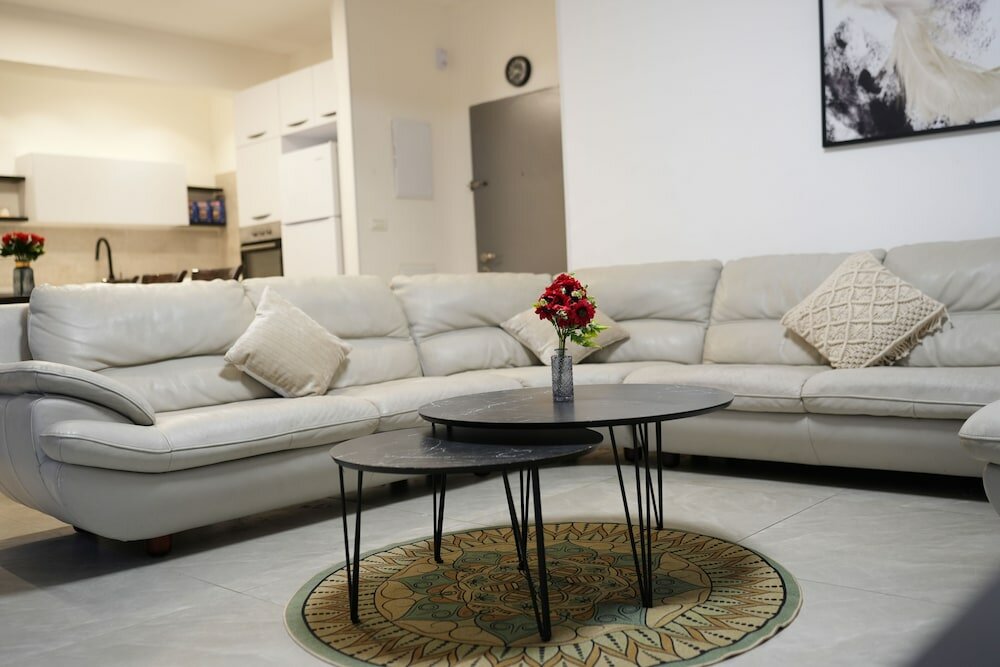 Фото Jlm Suites Tower Lincoln Prime Location