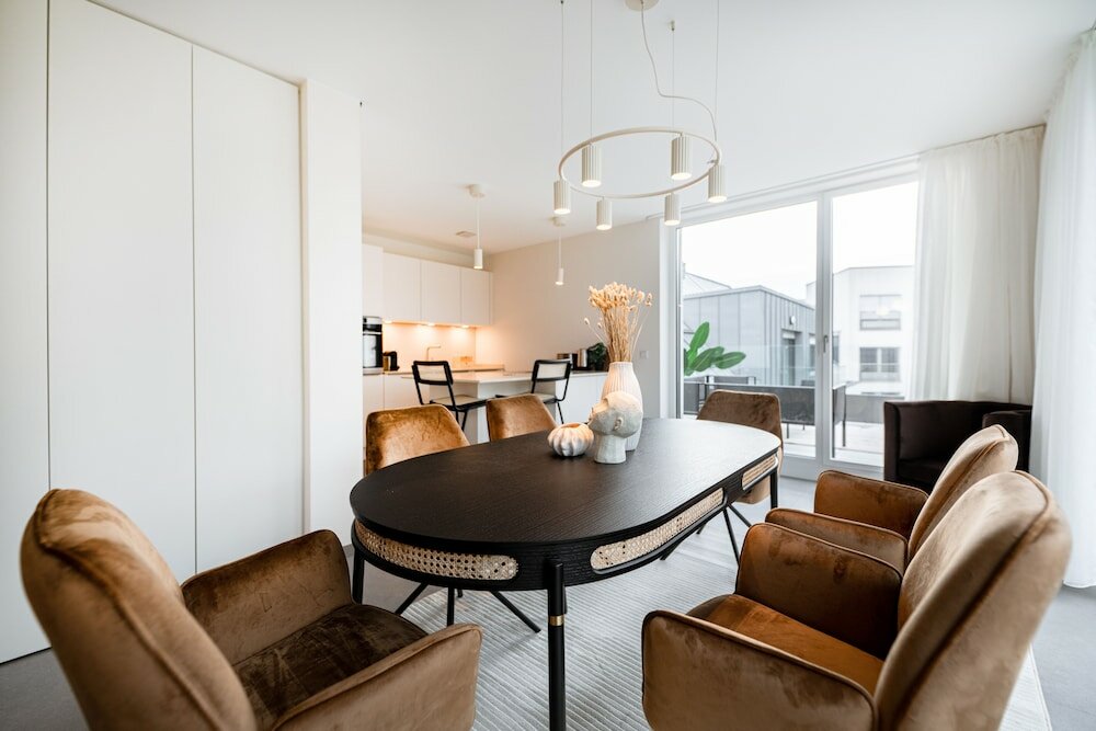 Фото New high-end 2 Br Penthouse w Balcony