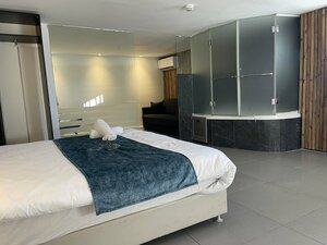 Lago Suites hotel (Ha-Ta'Asiya, 12), hotel