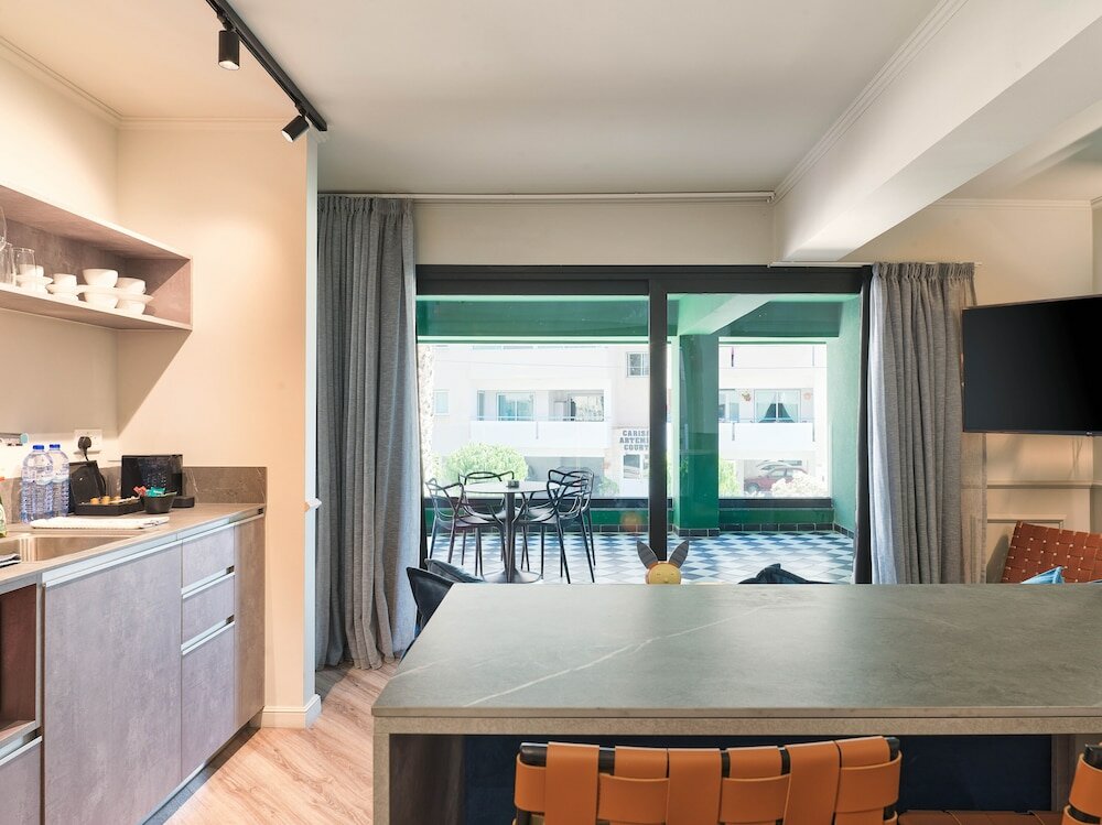 Фото Liv The City Suites