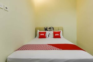 Гостиница Super Oyo 3802 Wisma Cahaya Abadi