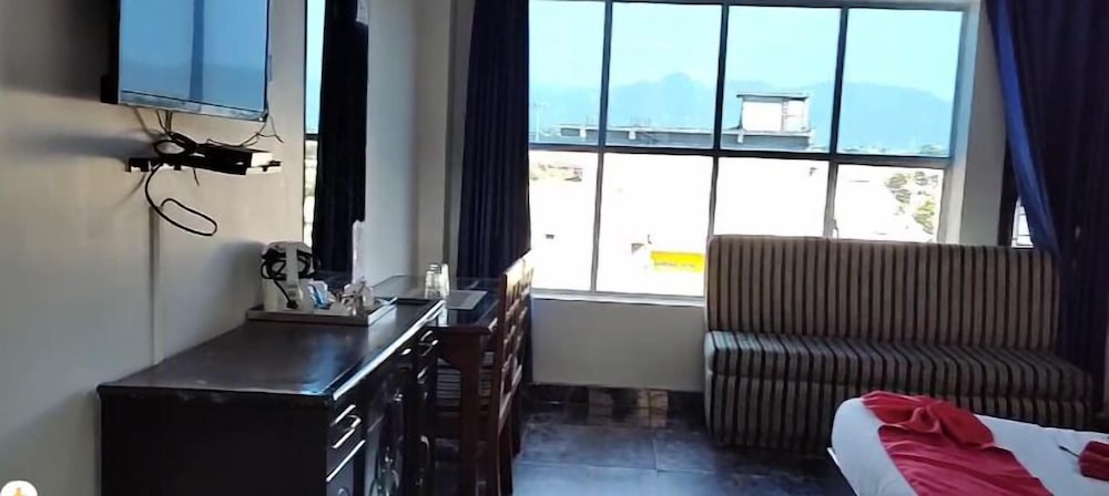 Фото Hotel Sheetal Tower