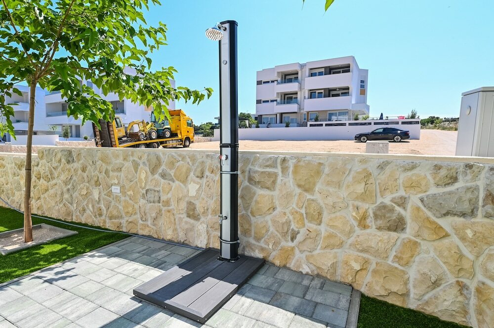 Фото Apartments Olive Garden 2