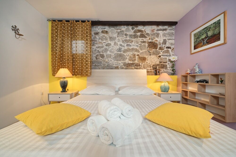 Фото Poetry House