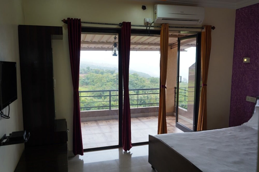 Фото Hotel Hill Top Heaven