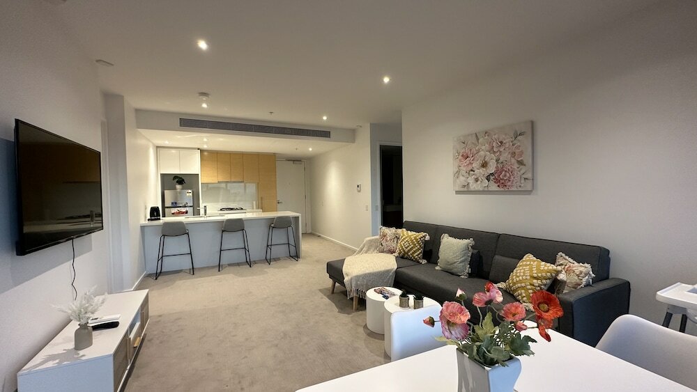 Фото Crown Front