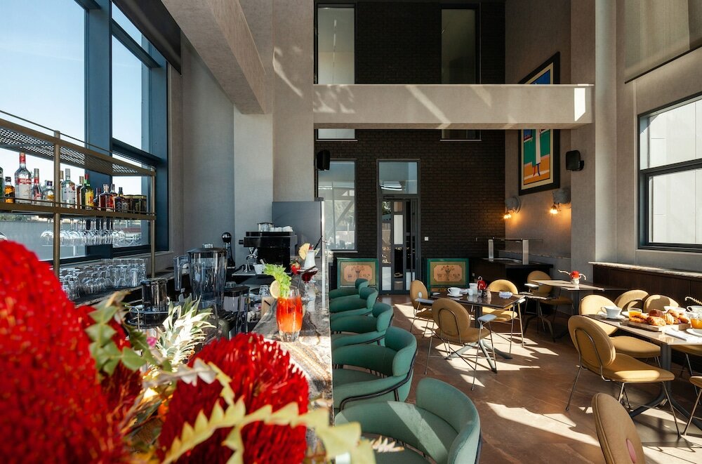 Фото Only Boutique and Suites