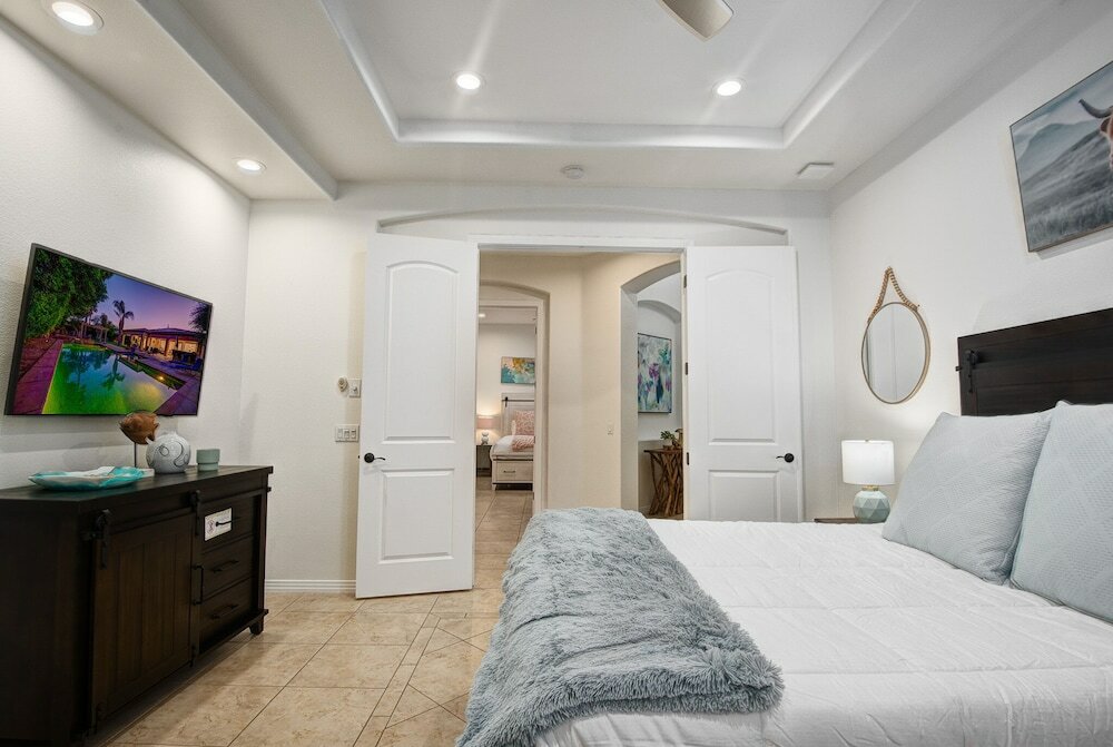 Фото Luxurious Villa Living in Indio w Pool/Spa