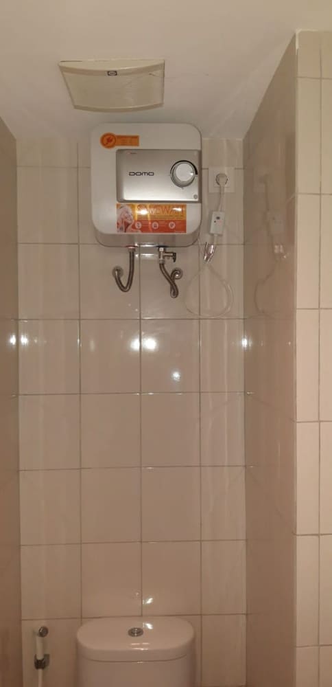 Фото Express O 91863 Mekarwangi M-square