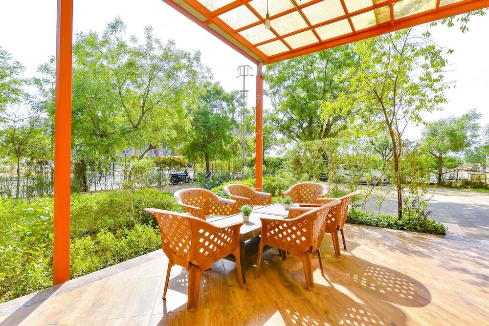 Фото Fabhotel Siddharth Corporate