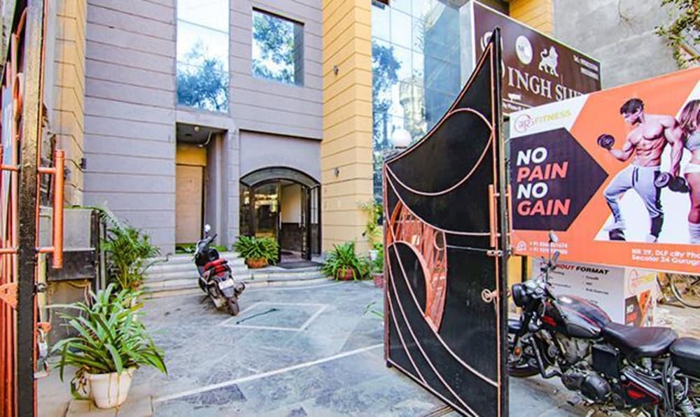 Фото Fabhotel Singh Suite