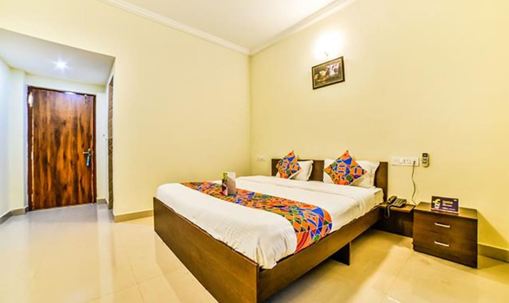 Фото FabExpress Spring Height Porvorim