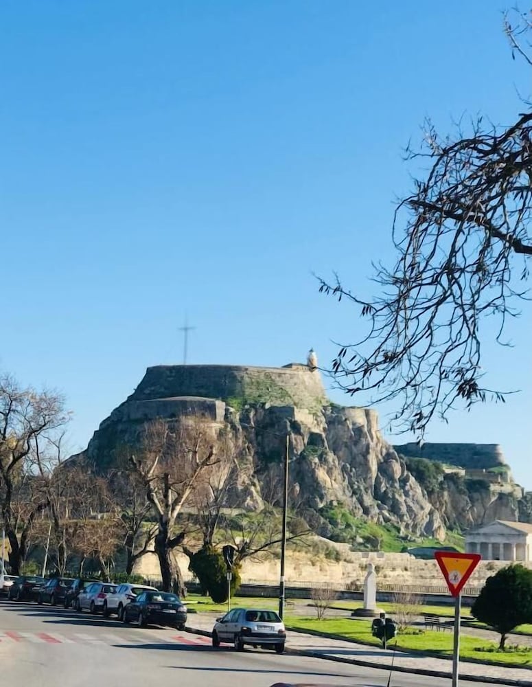 Фото Porta Reale Suite by CorfuEscapes