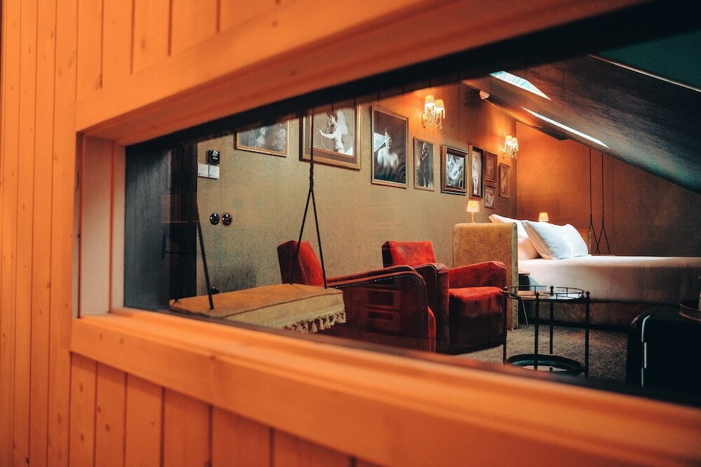 Фото Pensão Amor Madam’s Lodge