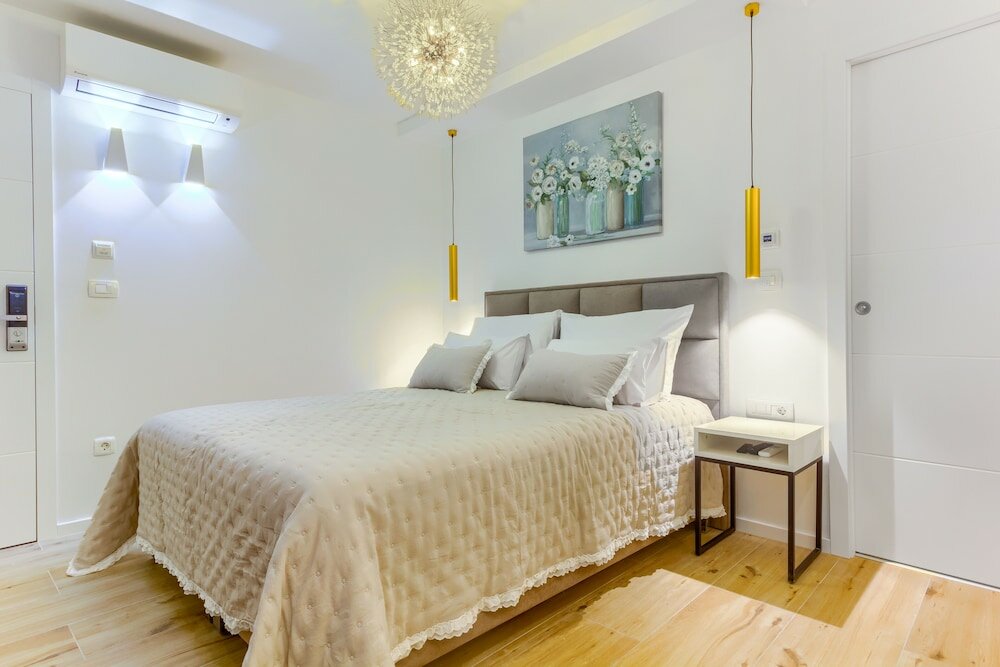 Фото Irini Luxury Rooms