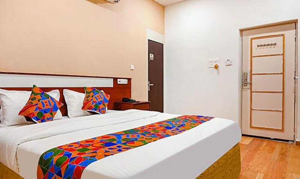 Фото отеля 2