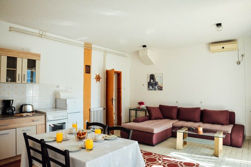 Фото Waterfront Apartment Petrovina