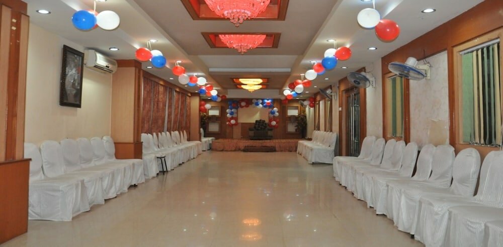 Фото Hotel Mahabir Galaxy