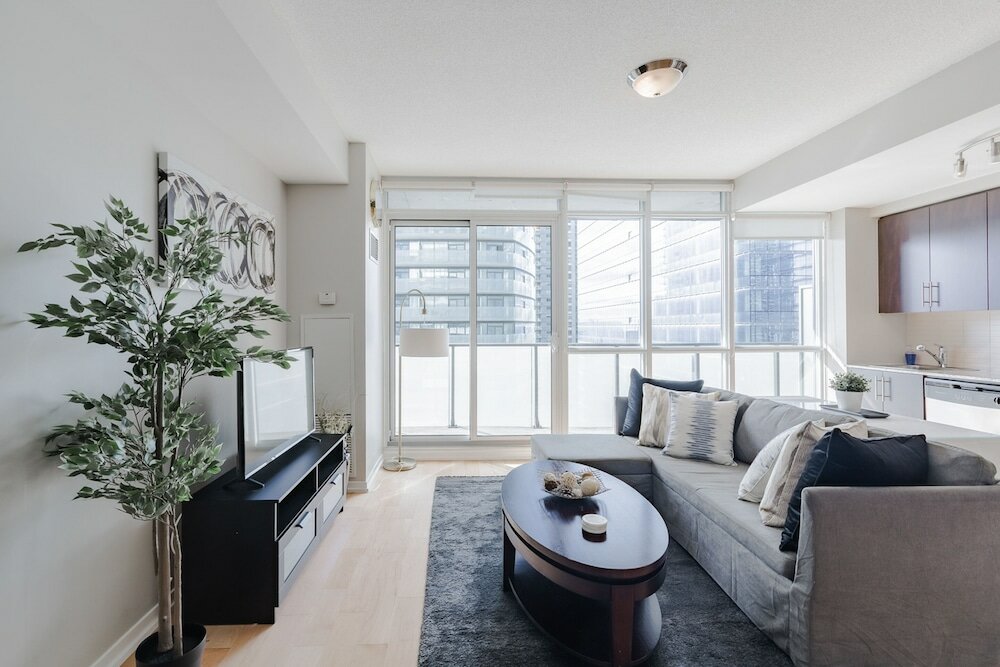 Фото Sterling Suites - Financial District