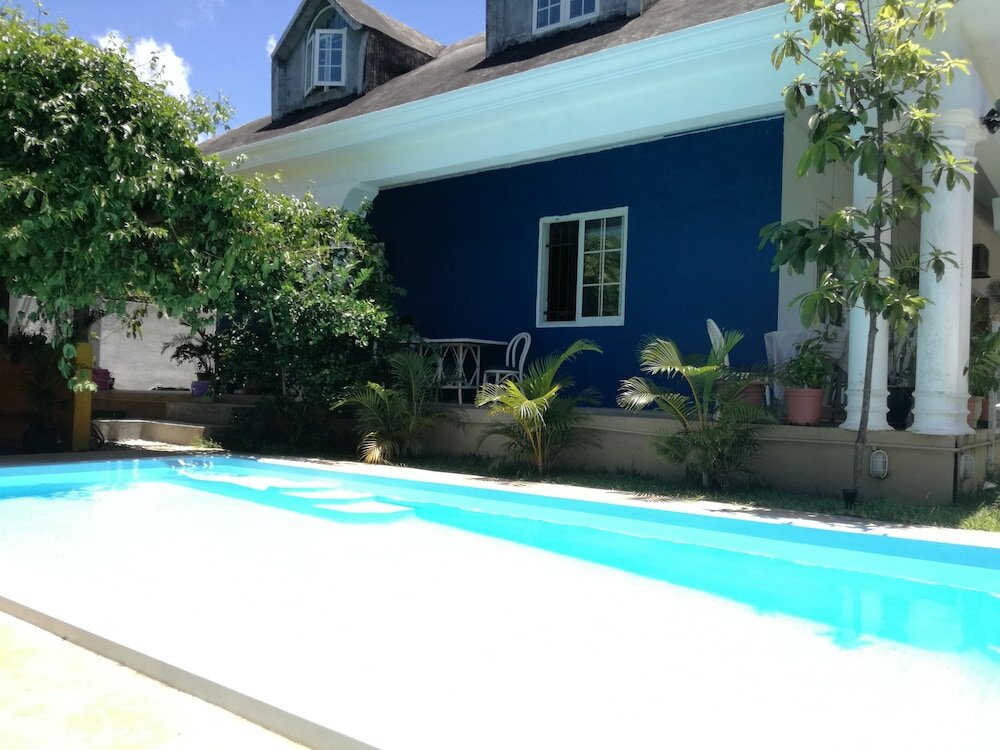 Фото St Exupéry chambre d'hôtes