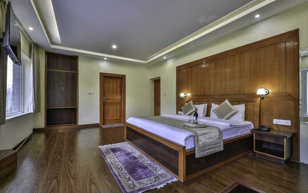 Фото Reenam Hotel