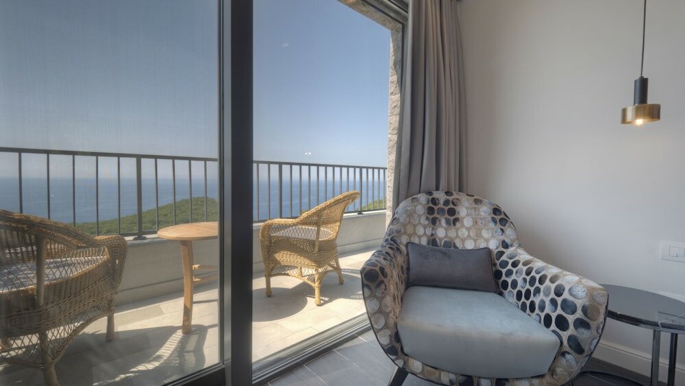 Фото Vivid Blue Serenity Resort