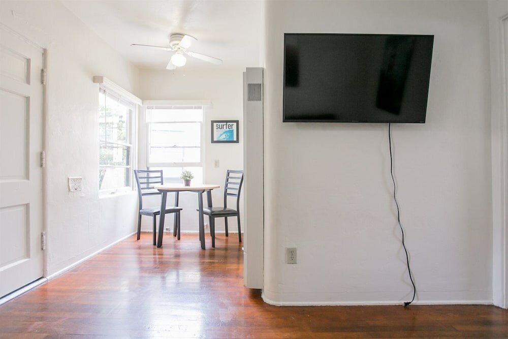 Фото Orange Tree Cottages Downtown