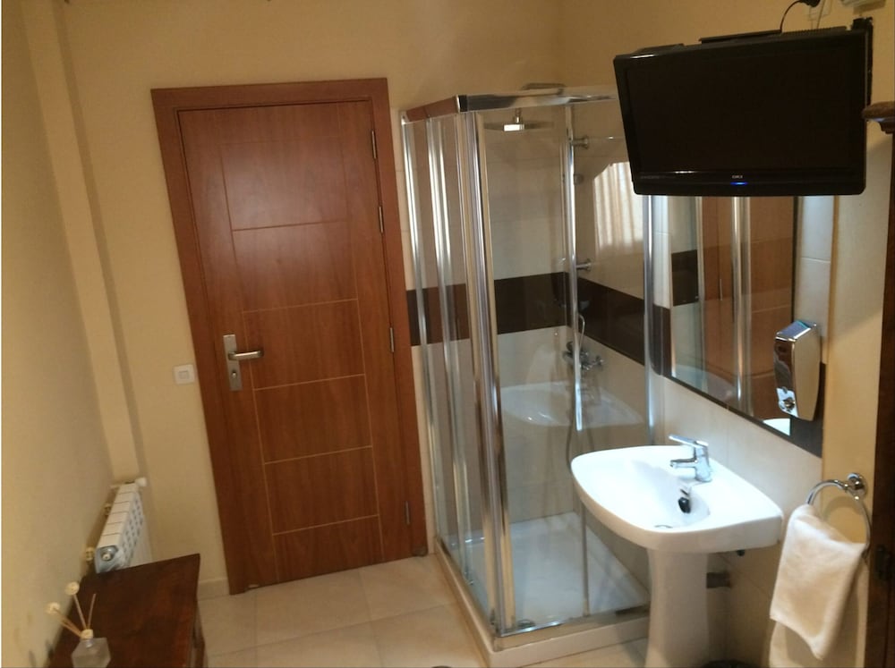 Фото Hostal Aeropuerto