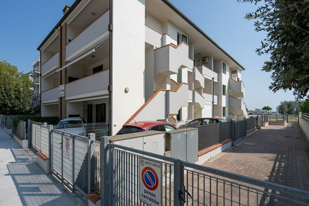 Фото Residence Smith - Fronte Mare 1 Piano 4b
