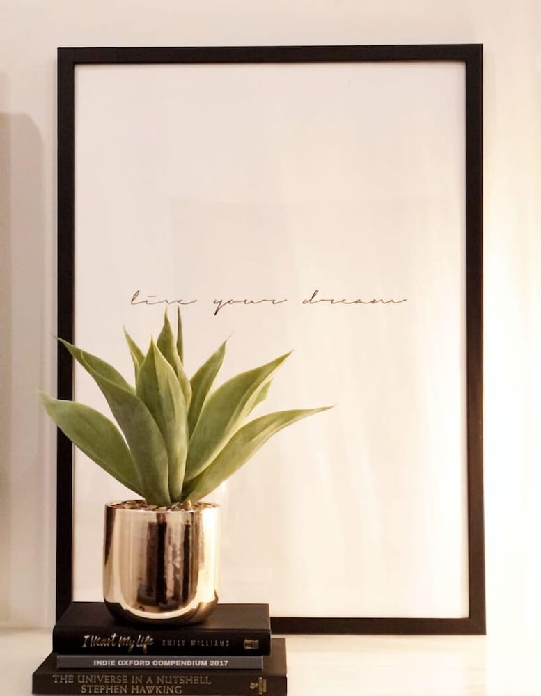 Фото Charming Oxford Apartments