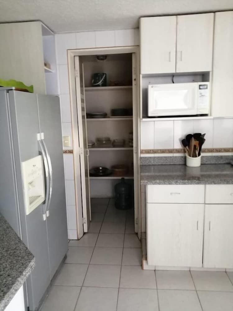 Фото Juub Exclusive 4 bedroom house at Cuernavaca