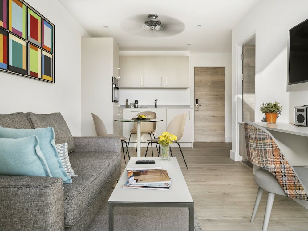 Фото Q Square by Supercity Aparthotels