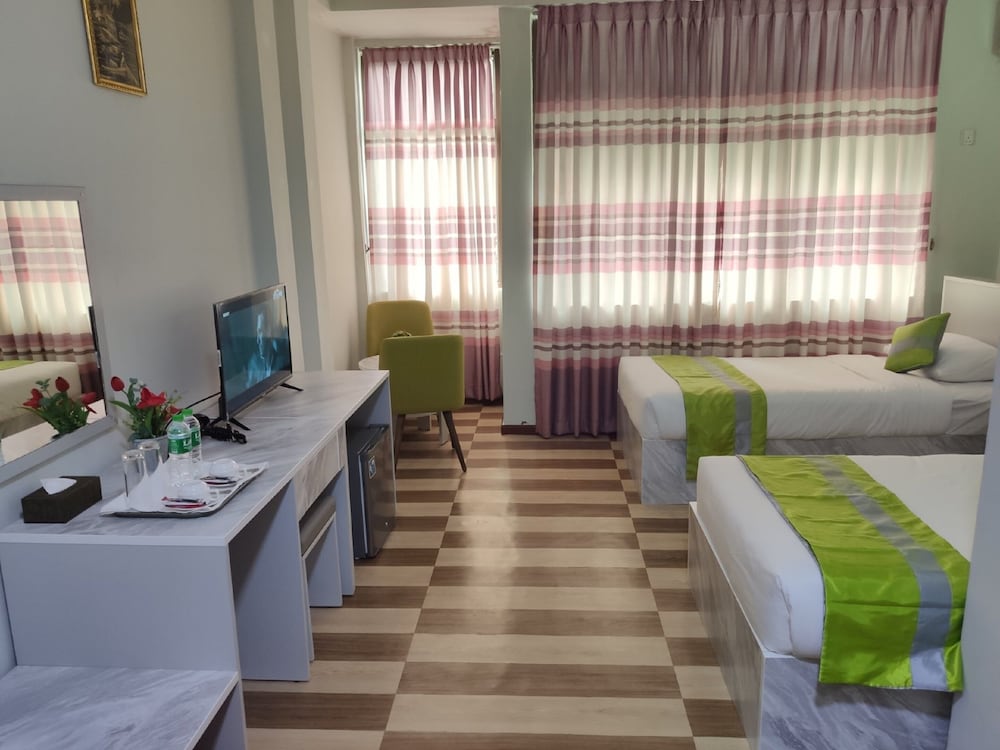 Фото отеля 4