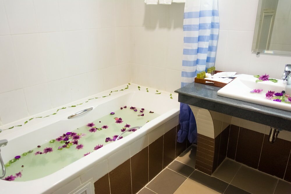 Фото Lin Unity Win Hotel