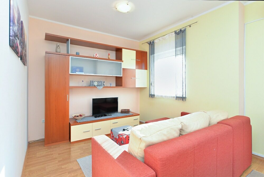 Фото Apartment 1982