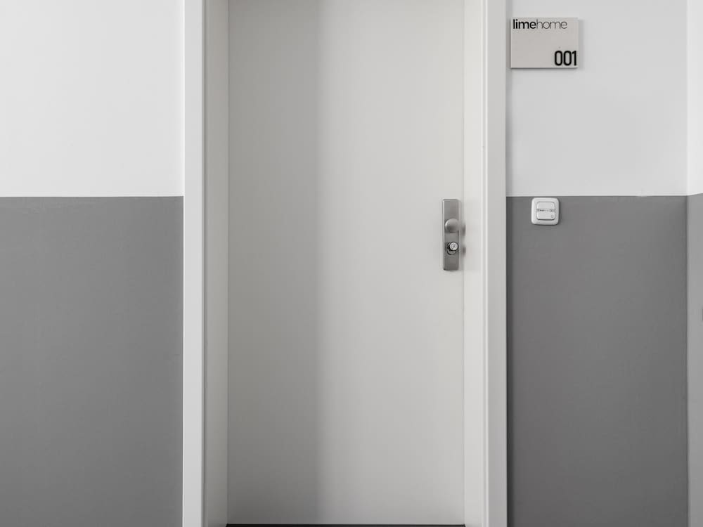 Фото Limehome Zwickau Große Biergasse