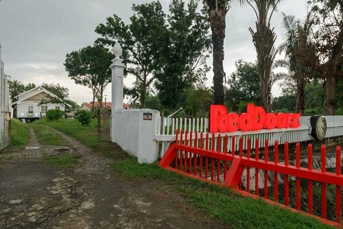 Гостиница RedDoorz Syariah near Suzuya Mall Banda Aceh 2