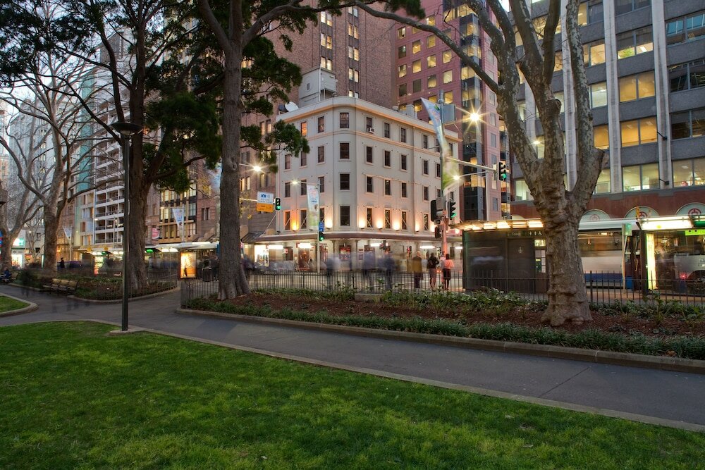 Фото отеля 1