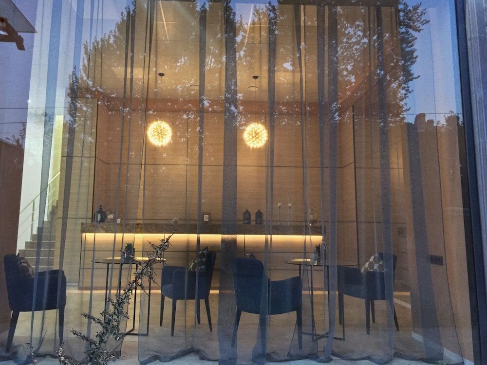 Фото 4Guest Hotel