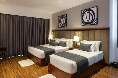 Гостиница Hotel Grand Turf в Нувара-Элии