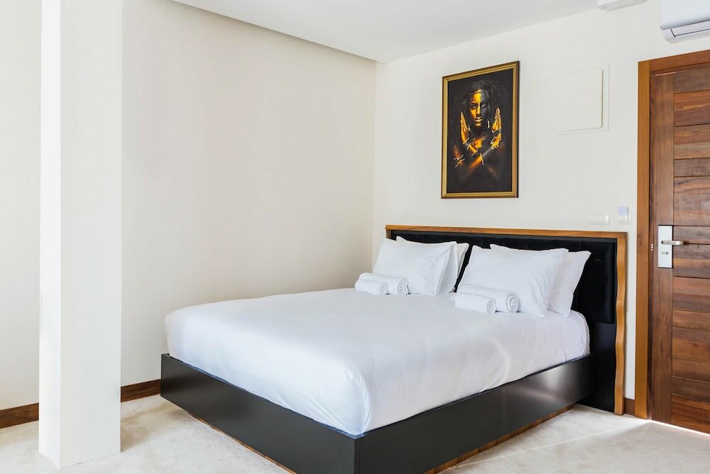 Фото Апарт-Отель Waikiki Tivat