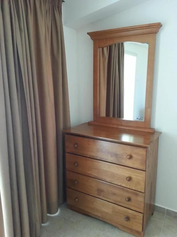 Фото St Lazaros House