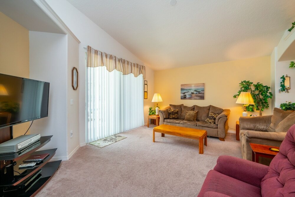 Фото 1114 4-bed Pool Home, Liberty Village Kissimmee