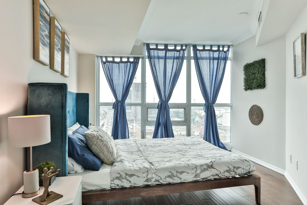 Фото Lively Urban Condo in Old Toronto