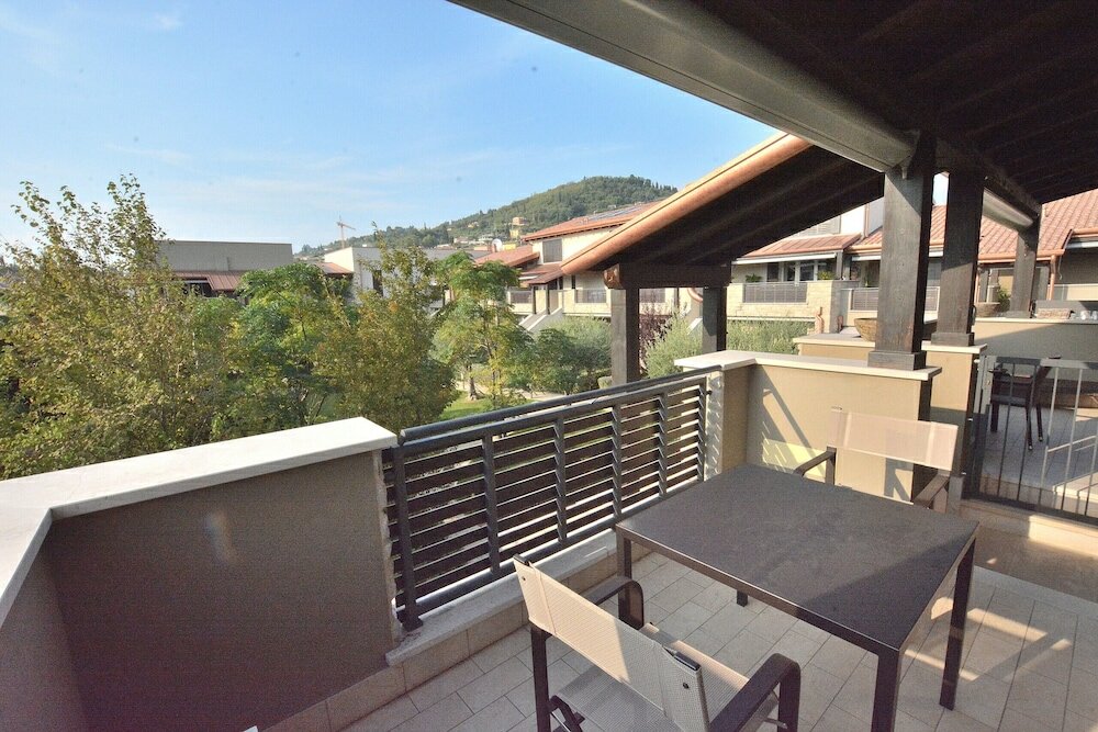 Фото Apartment Berengario With Pool