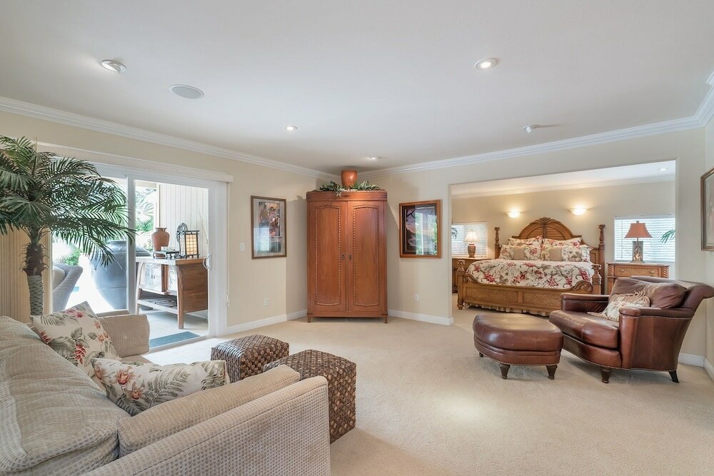 Фото Kailua Beachside 4 Bedroom Home by Redawning